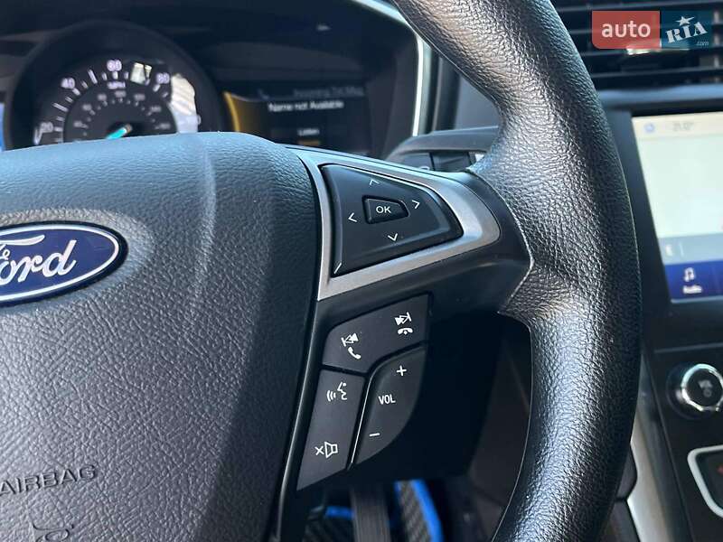Седан Ford Fusion 2019 в Львове
