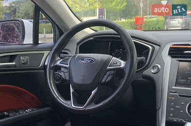 Седан Ford Fusion 2014 в 