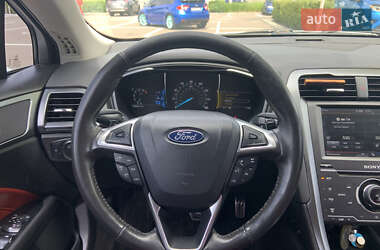 Седан Ford Fusion 2014 в 