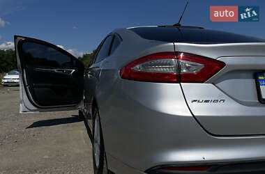 Седан Ford Fusion 2015 в 