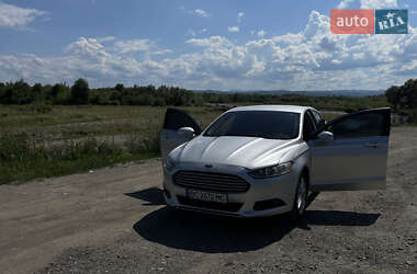 Седан Ford Fusion 2015 в 