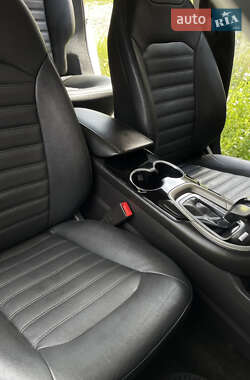Седан Ford Fusion 2015 в 