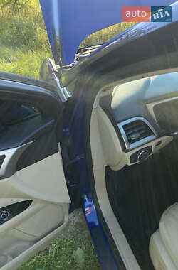 Седан Ford Fusion 2014 в 