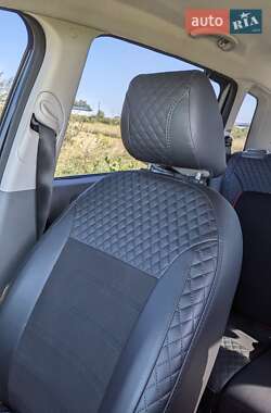 Хэтчбек Ford Fusion 2005 в 