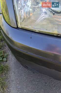 Хэтчбек Ford Fusion 2005 в 