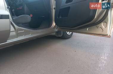 Хетчбек Ford Fusion 2003 в 