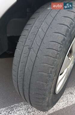 Хетчбек Ford Fusion 2003 в 