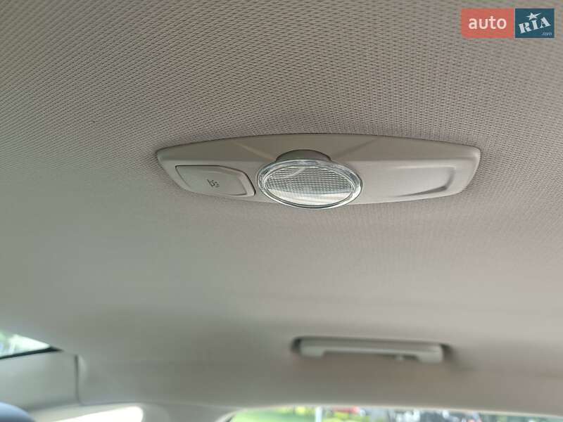 Седан Ford Fusion 2015 в Ровно