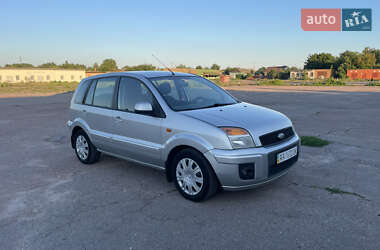 Хэтчбек Ford Fusion 2011 в 