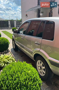 Хэтчбек Ford Fusion 2008 в 