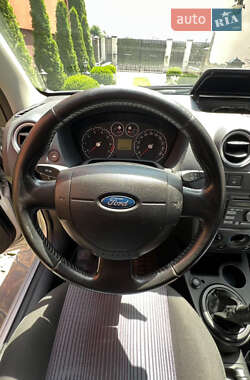Хэтчбек Ford Fusion 2008 в 