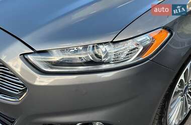Седан Ford Fusion 2014 в 