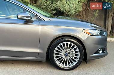 Седан Ford Fusion 2014 в 