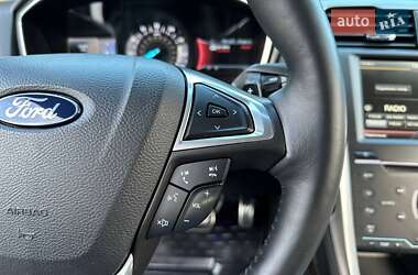 Седан Ford Fusion 2014 в 