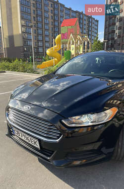 Седан Ford Fusion 2013 в 