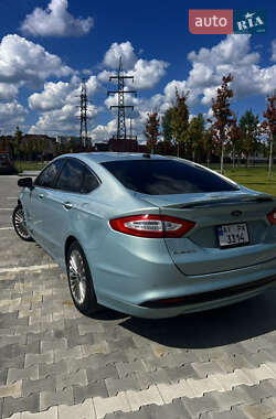 Седан Ford Fusion 2014 в 