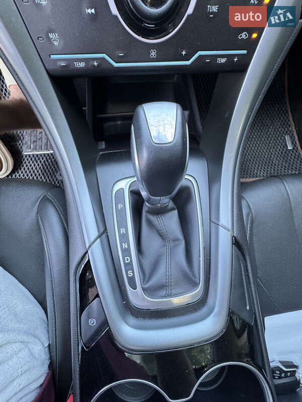 Седан Ford Fusion 2014 в Луцке