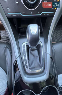 Седан Ford Fusion 2014 в 