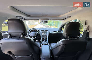 Седан Ford Fusion 2014 в 