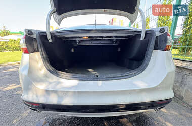 Седан Ford Fusion 2014 в 
