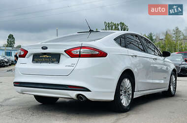 Седан Ford Fusion 2013 в 