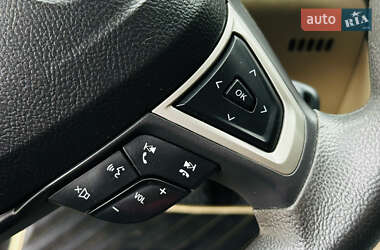 Седан Ford Fusion 2013 в 