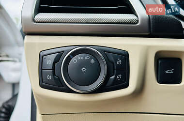 Седан Ford Fusion 2013 в 