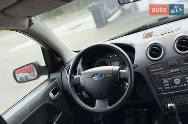 Хэтчбек Ford Fusion 2008 в 