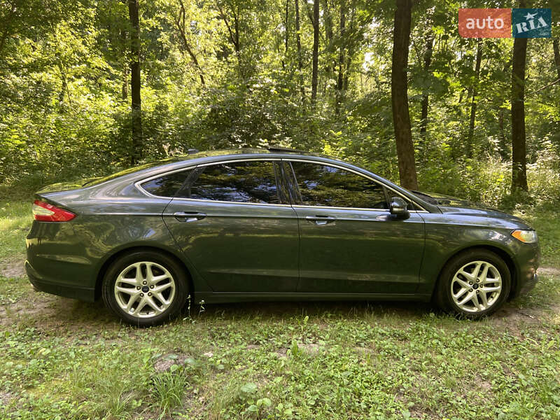 Седан Ford Fusion 2014 в Яготине