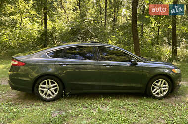 Седан Ford Fusion 2014 в 
