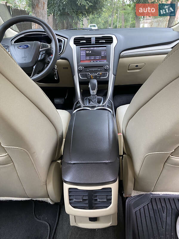 Седан Ford Fusion 2016 в Запорожье