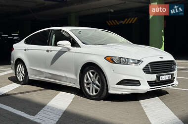 Седан Ford Fusion 2013 в 