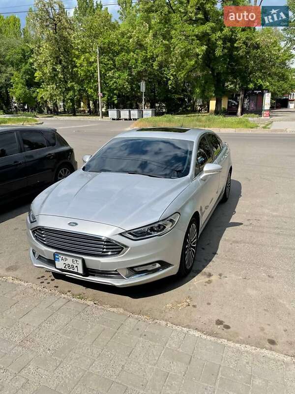 Седан Ford Fusion 2017 в 