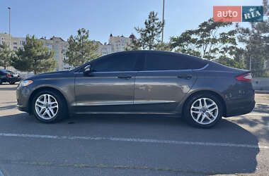 Седан Ford Fusion 2014 в 