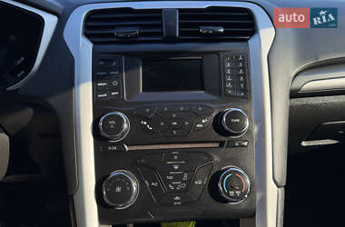 Седан Ford Fusion 2014 в 