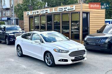 Седан Ford Fusion 2013 в 