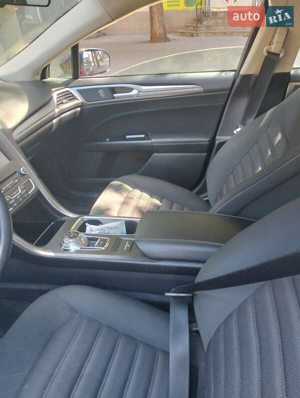 Седан Ford Fusion 2017 в Кривом Роге