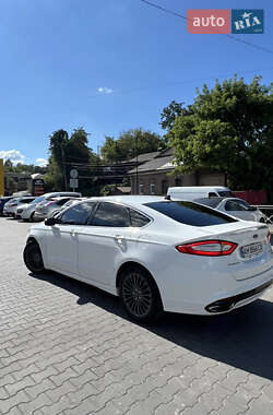 Седан Ford Fusion 2013 в 