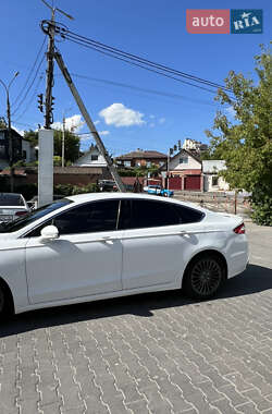 Седан Ford Fusion 2013 в 
