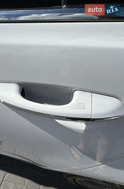 Седан Ford Fusion 2013 в 