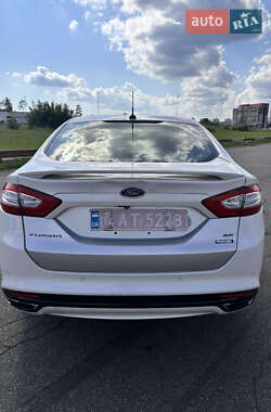 Седан Ford Fusion 2015 в 