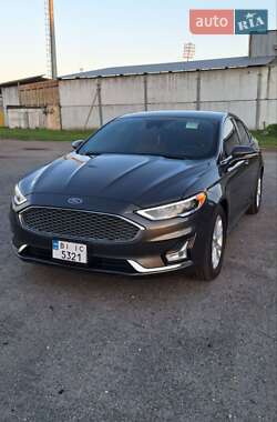 Седан Ford Fusion 2019 в 