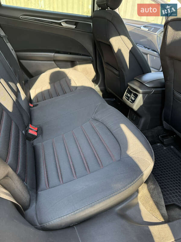 Седан Ford Fusion 2015 в Одессе