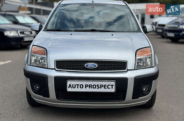 Хэтчбек Ford Fusion 2008 в 