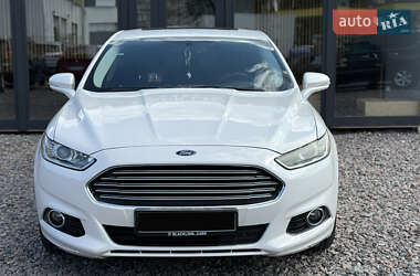 Седан Ford Fusion 2014 в 