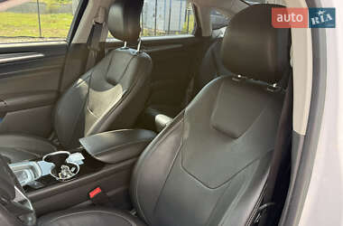 Седан Ford Fusion 2014 в 