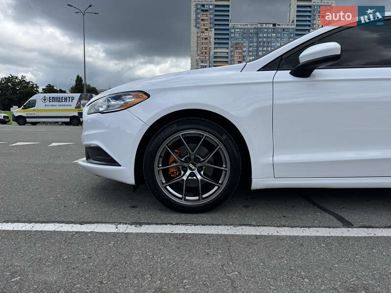 Седан Ford Fusion 2016 в Киеве