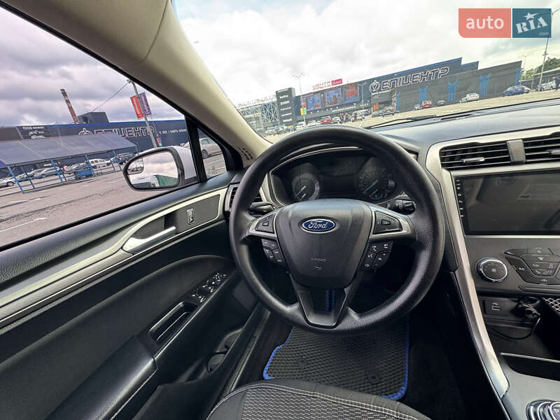 Седан Ford Fusion 2016 в Киеве