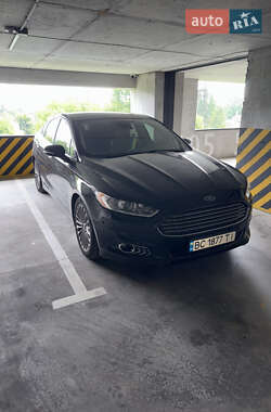 Седан Ford Fusion 2015 в Львові