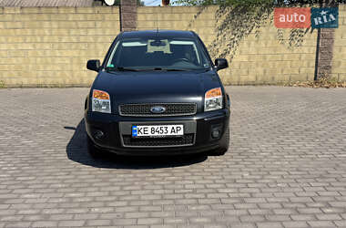 Хэтчбек Ford Fusion 2011 в 